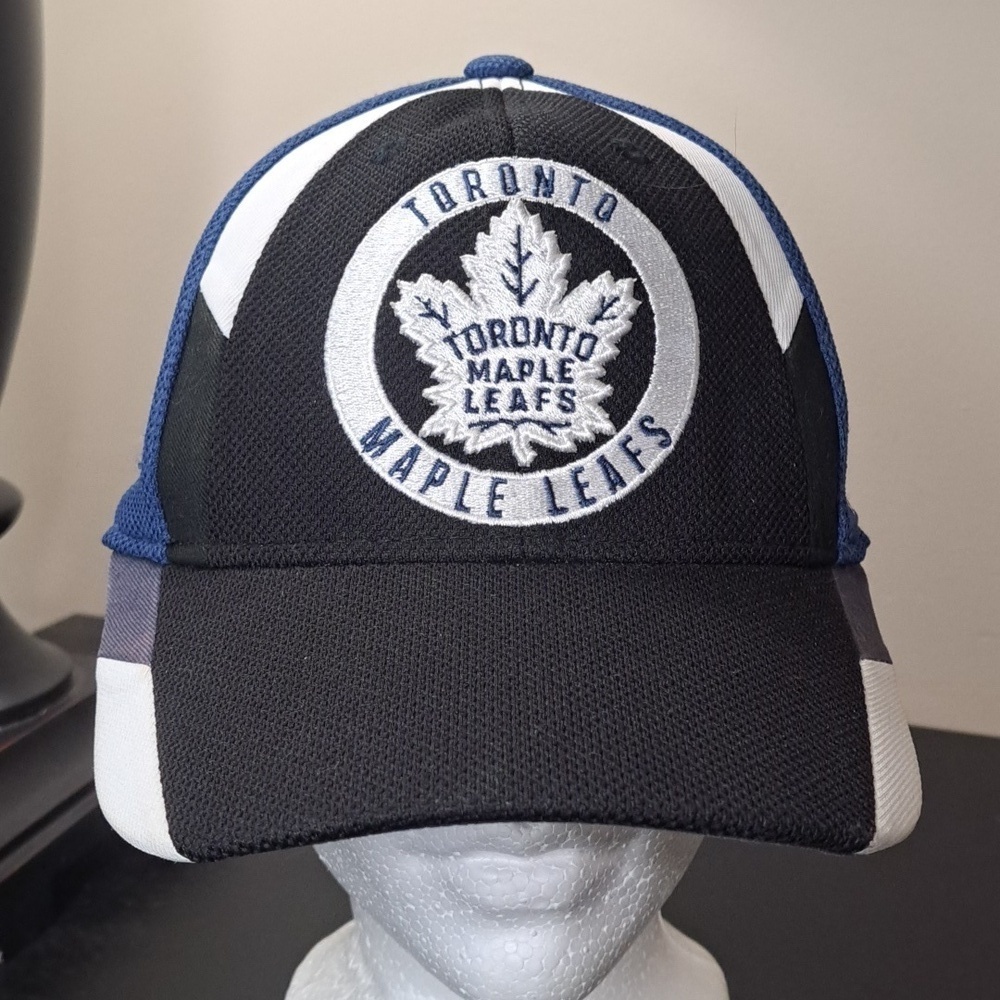 Toronto Maple Leafs Adidas NHL Embroidered  Hat Size Small/ Medium
